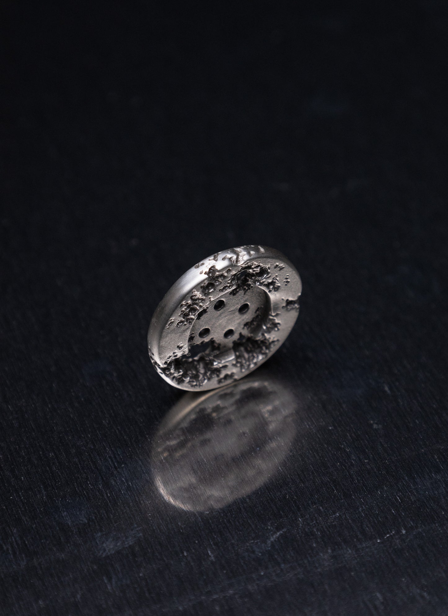 925. silver button