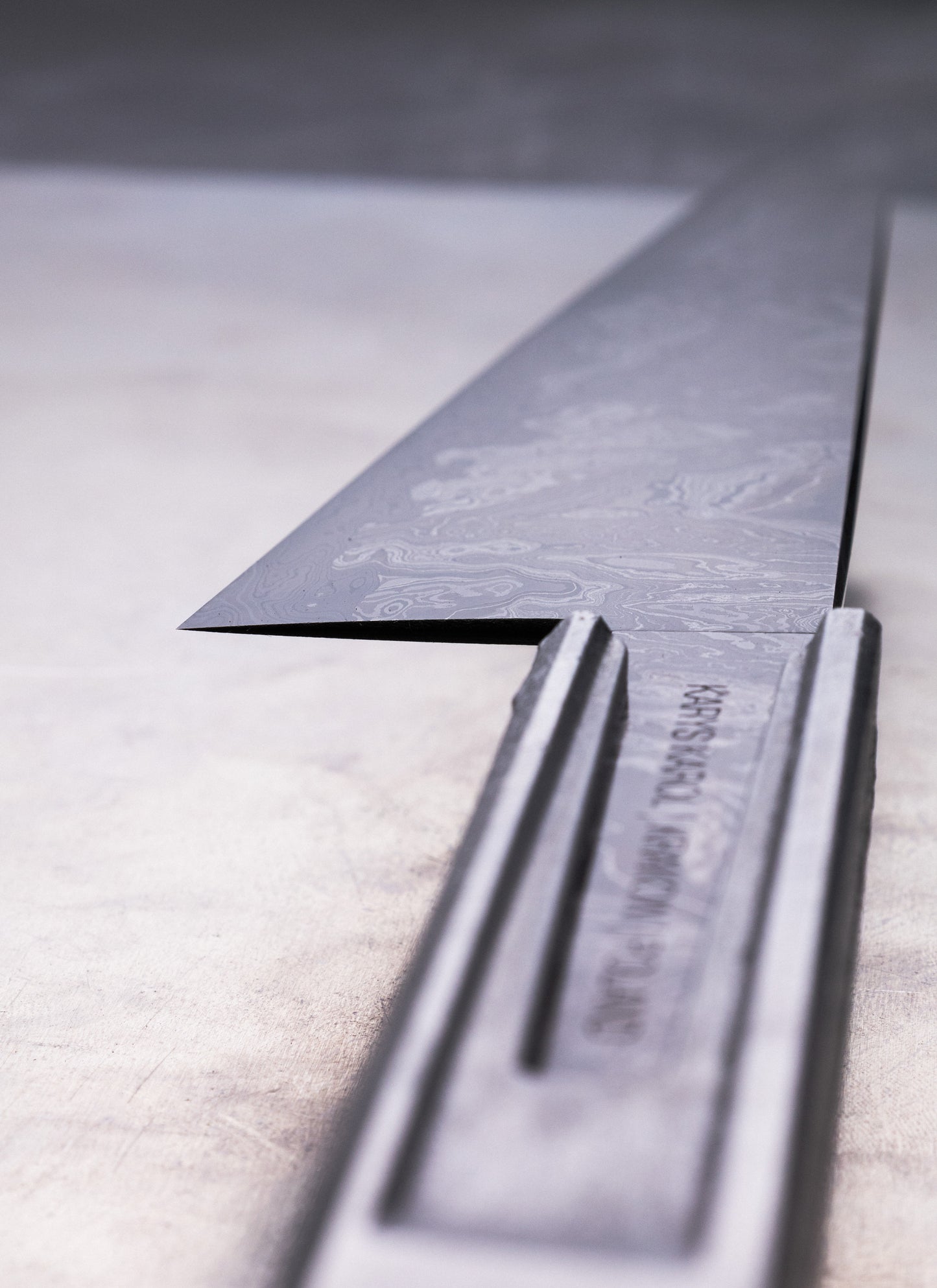 230mm damascus gyuto